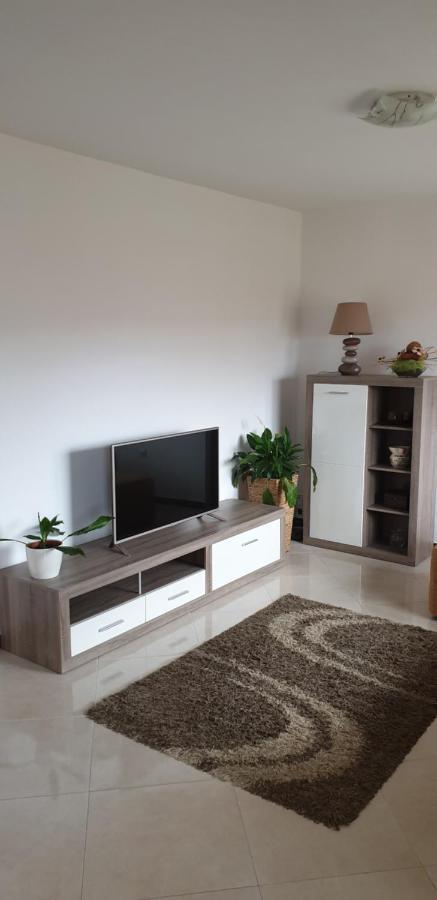 Apartman Lena Pula Bagian luar foto