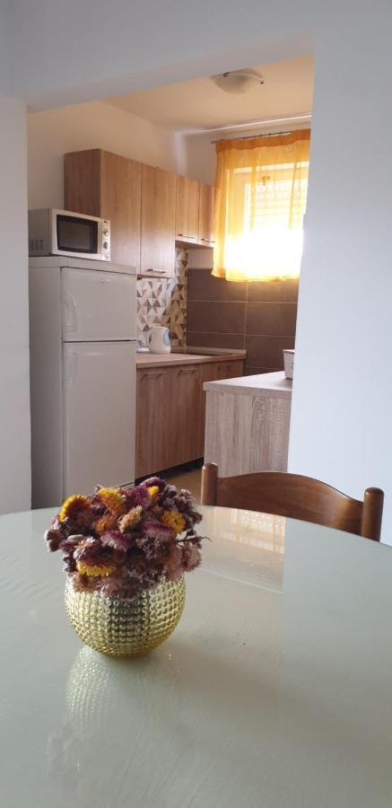 Apartman Lena Pula Bagian luar foto