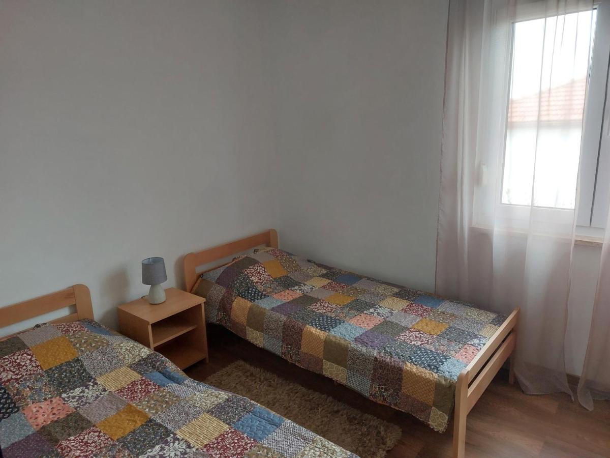 Apartman Lena Pula Bagian luar foto