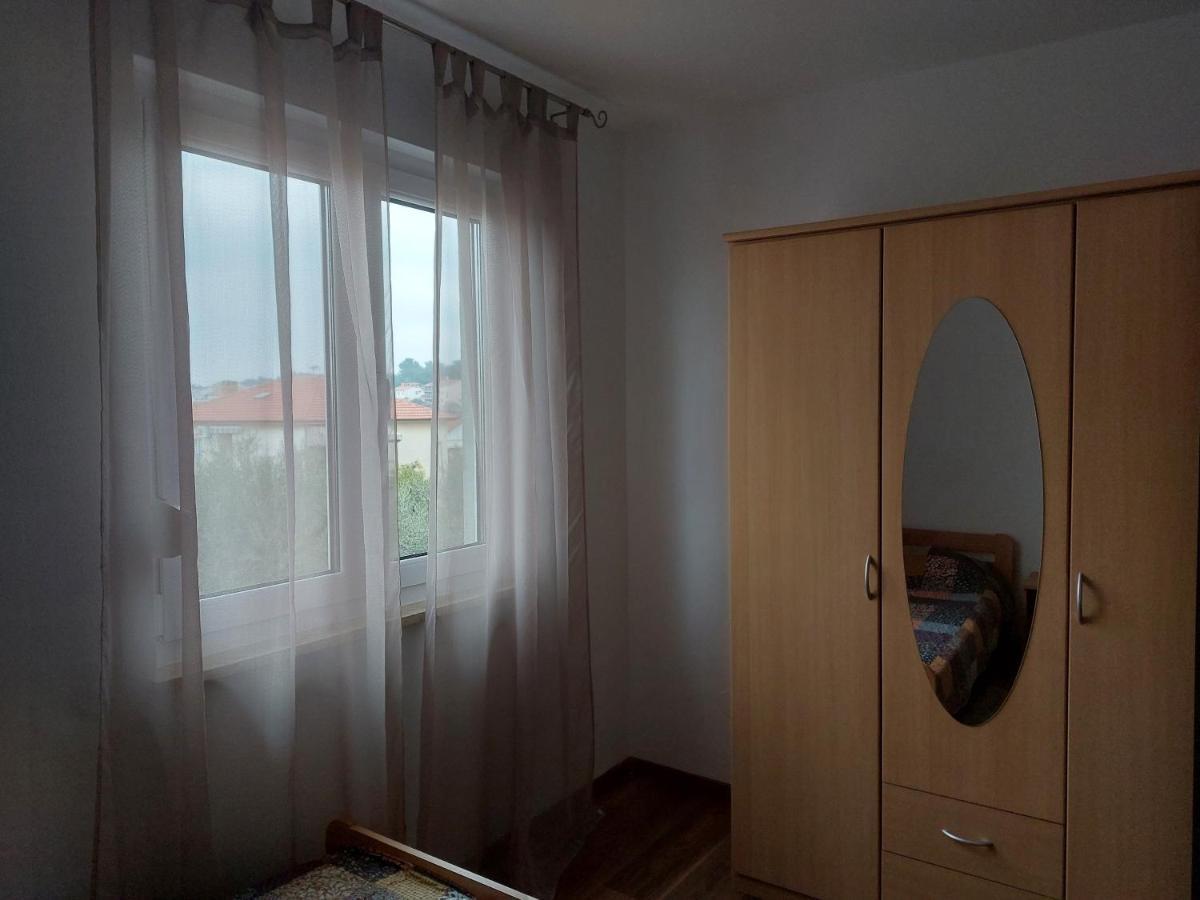 Apartman Lena Pula Bagian luar foto